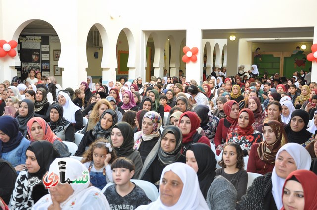  فيديو: مدرسة جنة ابن رشد تكرم امهات المعلمين في امسية ابداعية لطلابها بمشاركة الاباء والامهات ..